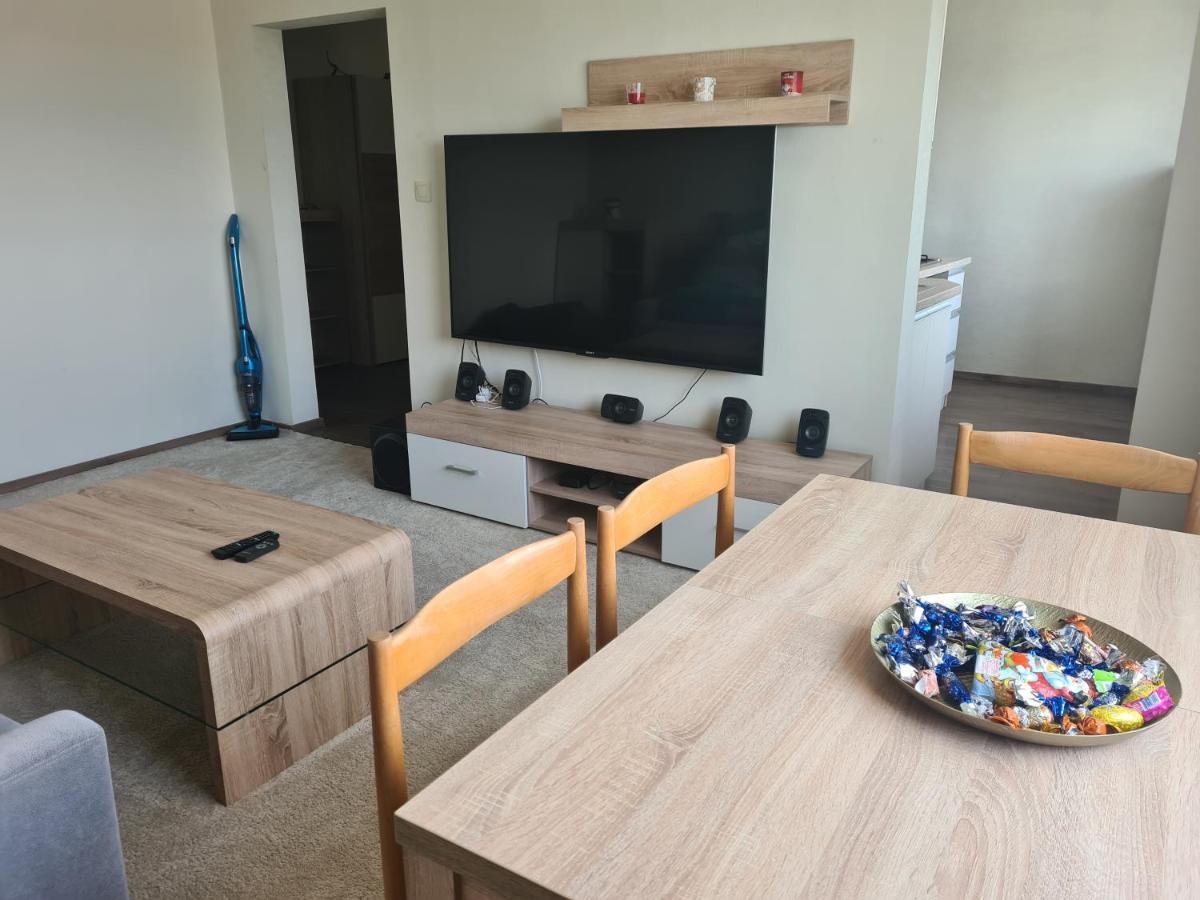 Apartman Valentin Apartment Komarno Ngoại thất bức ảnh